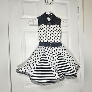 Weissman White And Black Sequin Dance Costume, Sz IC 7/8